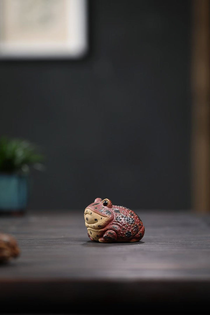 "Little Lucky Toad" | Handcrafted Yixing Duan Ni Tea Pet