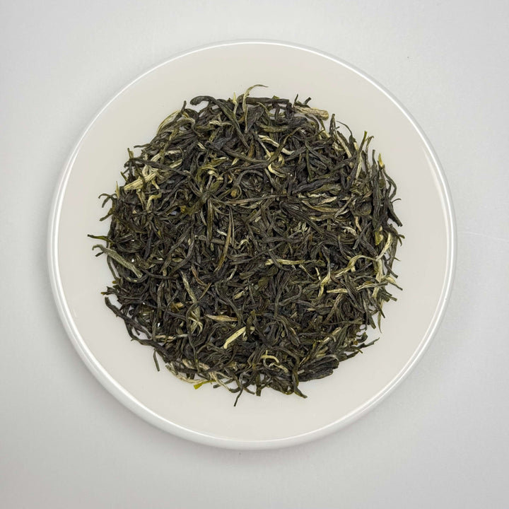 Xinyang Maojian Fine Tip Needle Shaped Spring Green Tea