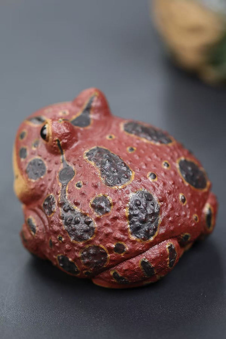 "Little Lucky Toad" | Handcrafted Yixing Duan Ni Tea Pet