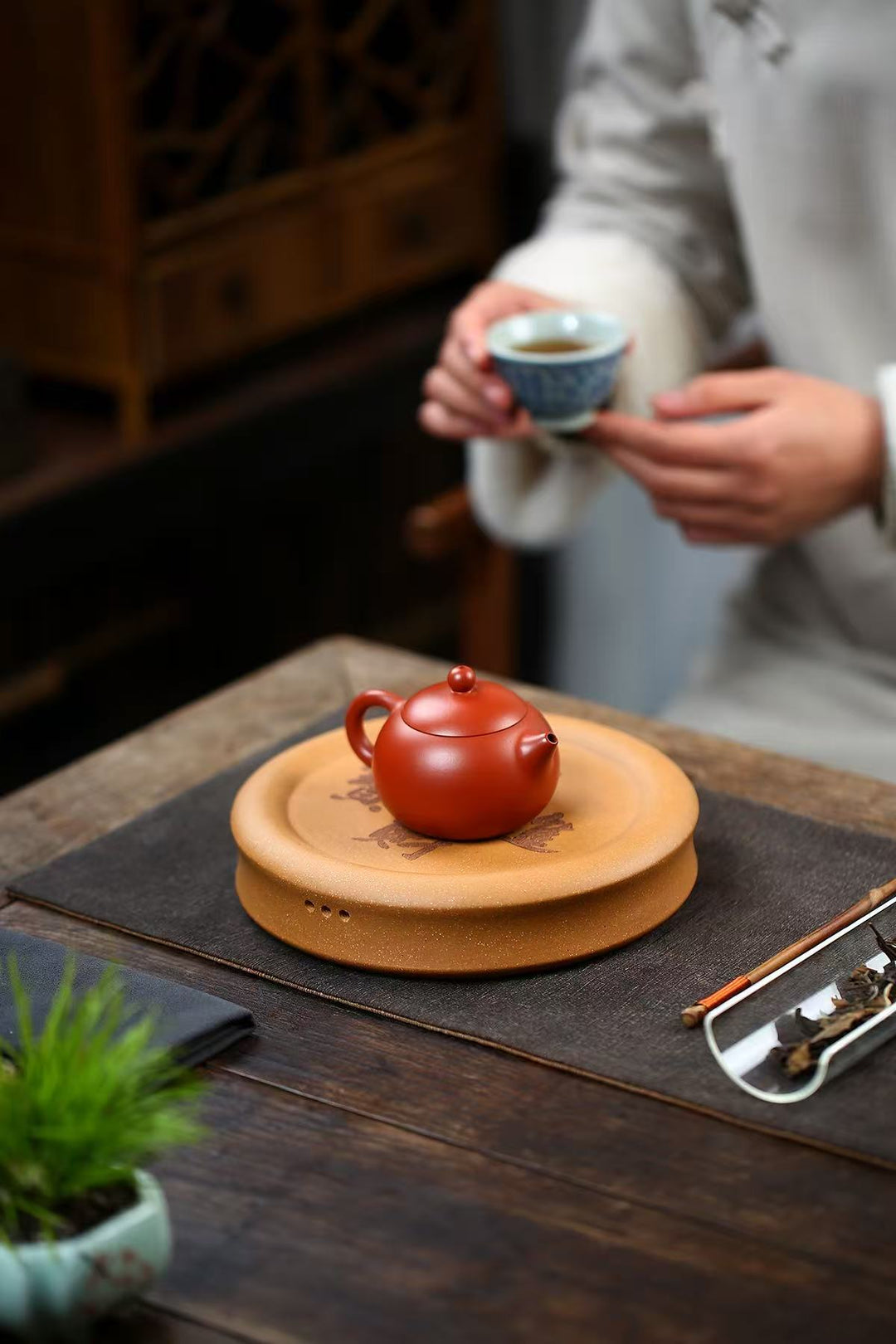 "Fortune &amp; Treasures" | Handcrafted Jiangpo Ni Clay Dry Brew Stage | Lucky Zen Tea Tray