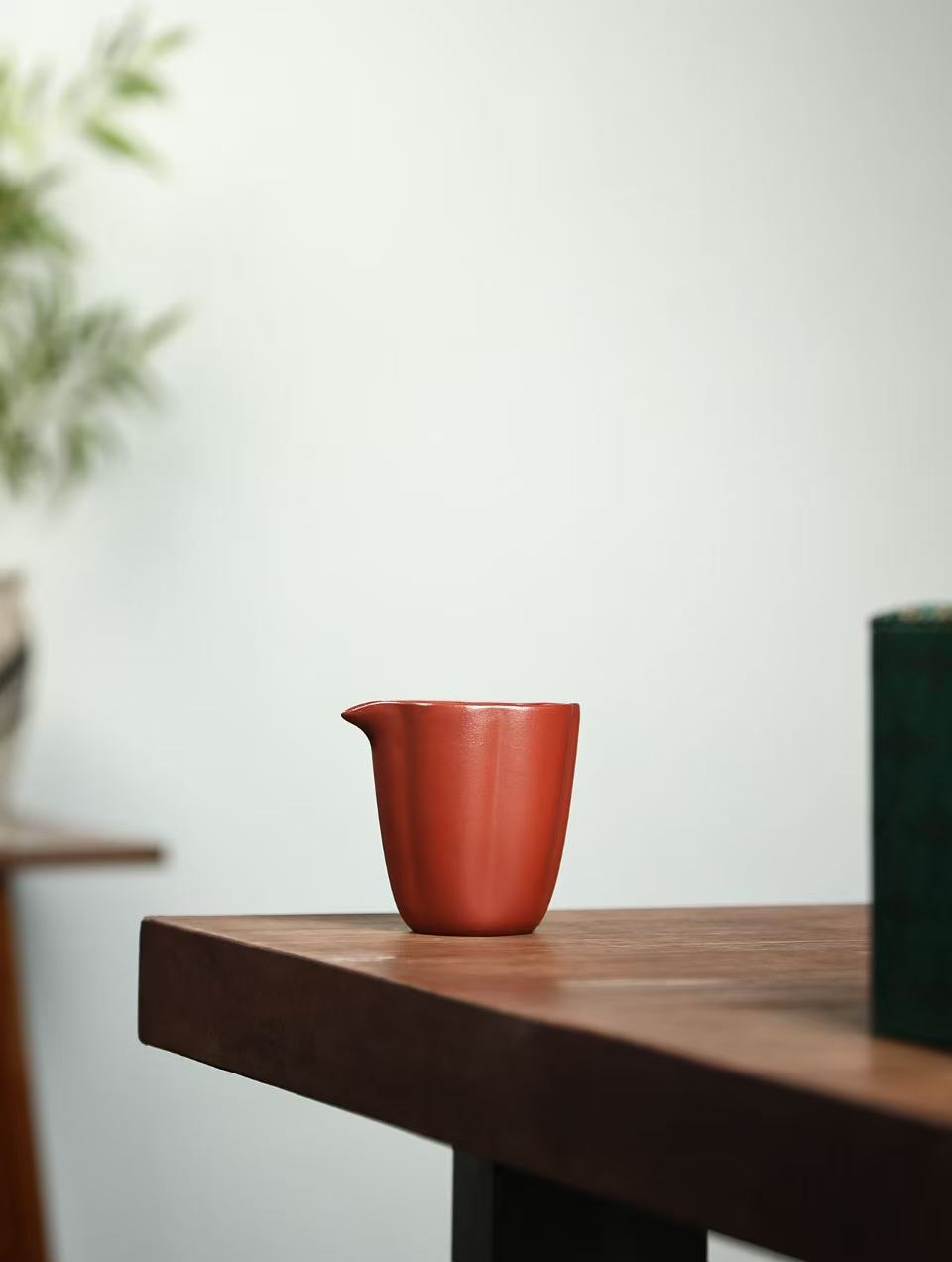 "Jinvon Petal" | Handcrafted Premium Zhu Ni Fair Cup | Symmetrical Petal Design (210cc)