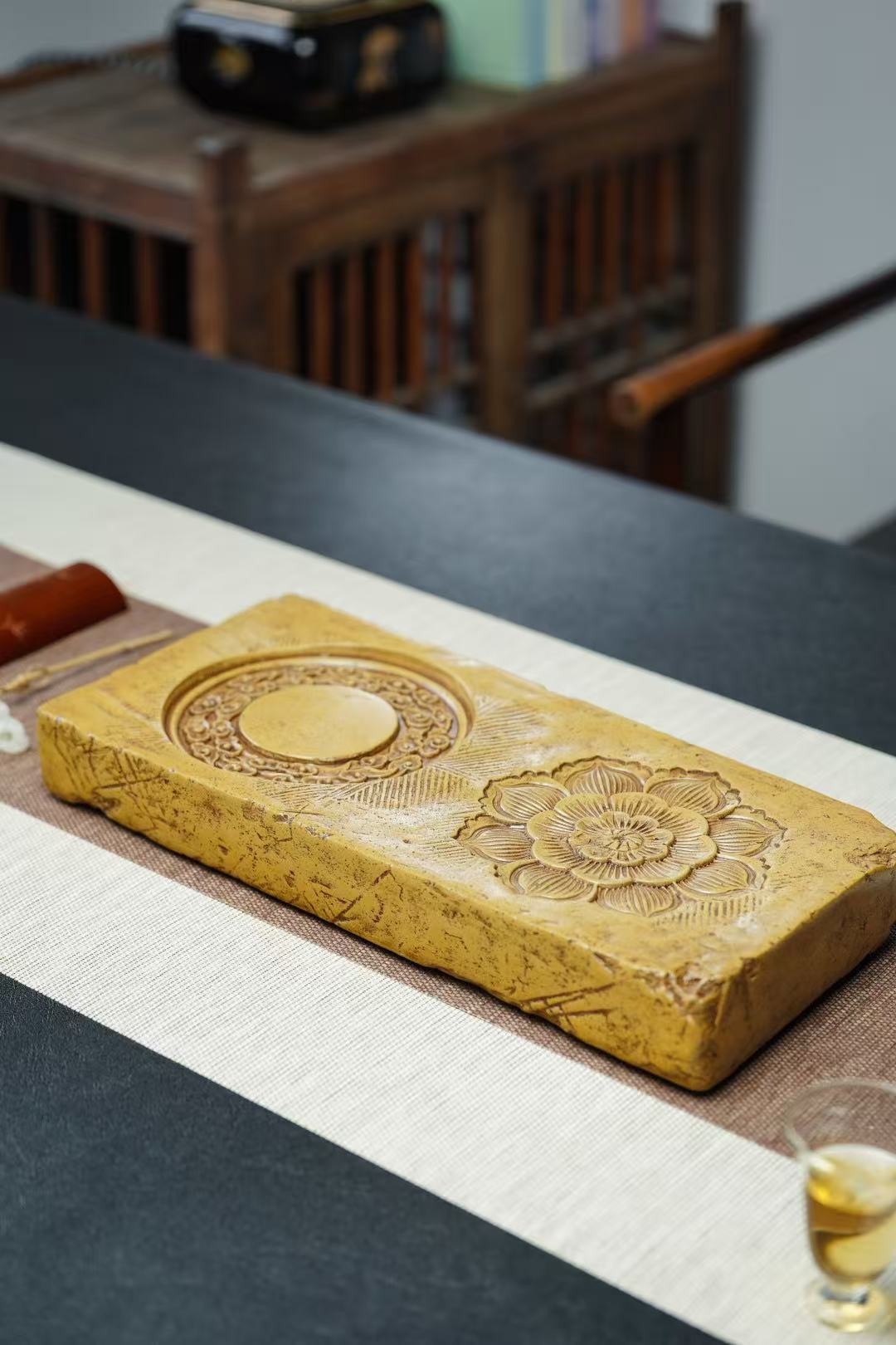 "Clear Lotus" | Handcrafted Yixing Zisha Dry Brew Stage | Rectangular Zen Tea Tray