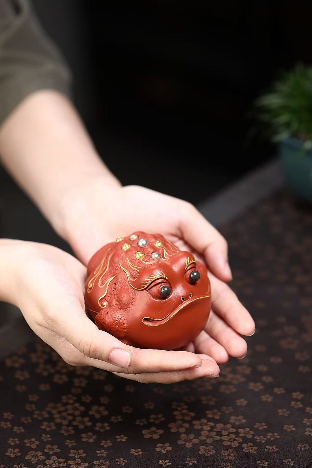 "Fortune Chan Chu" | Handcrafted Zhao Zhuang Cinnabar Clay Frog | Wealth-Attracting Zen Decor