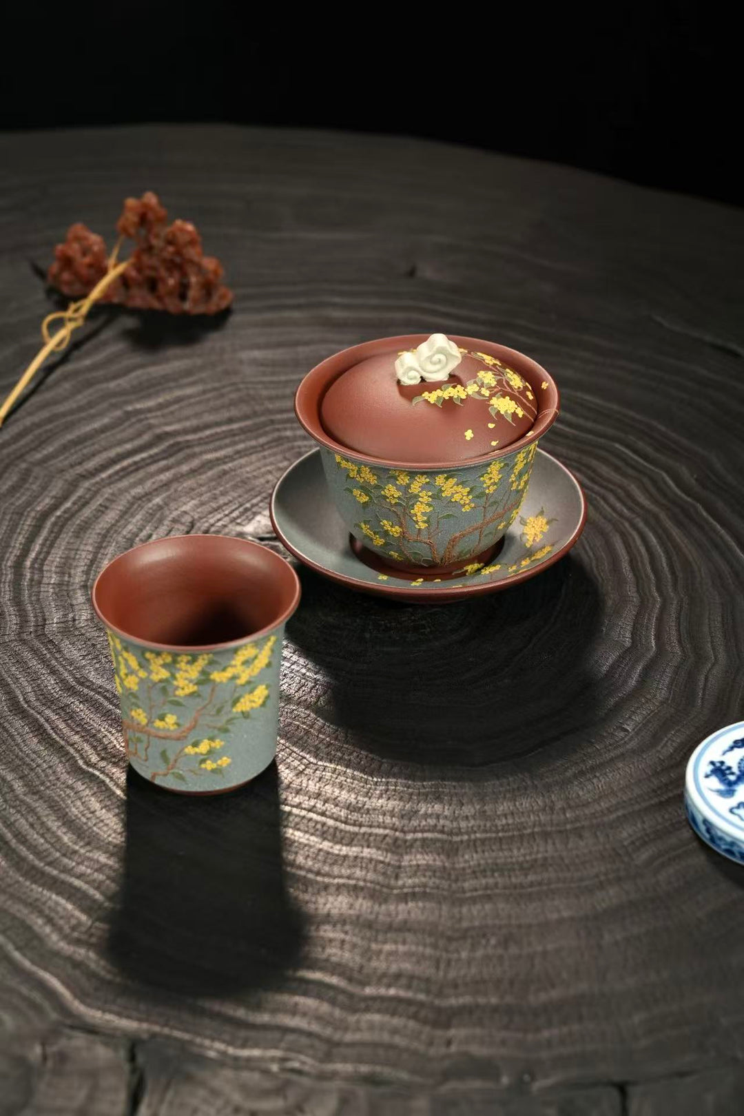 "Golden Laurel" Master Set | Handcrafted Yixing Zisha Gaiwan &amp; Cup | Premium Purple Clay Floral Art (Set of 2)