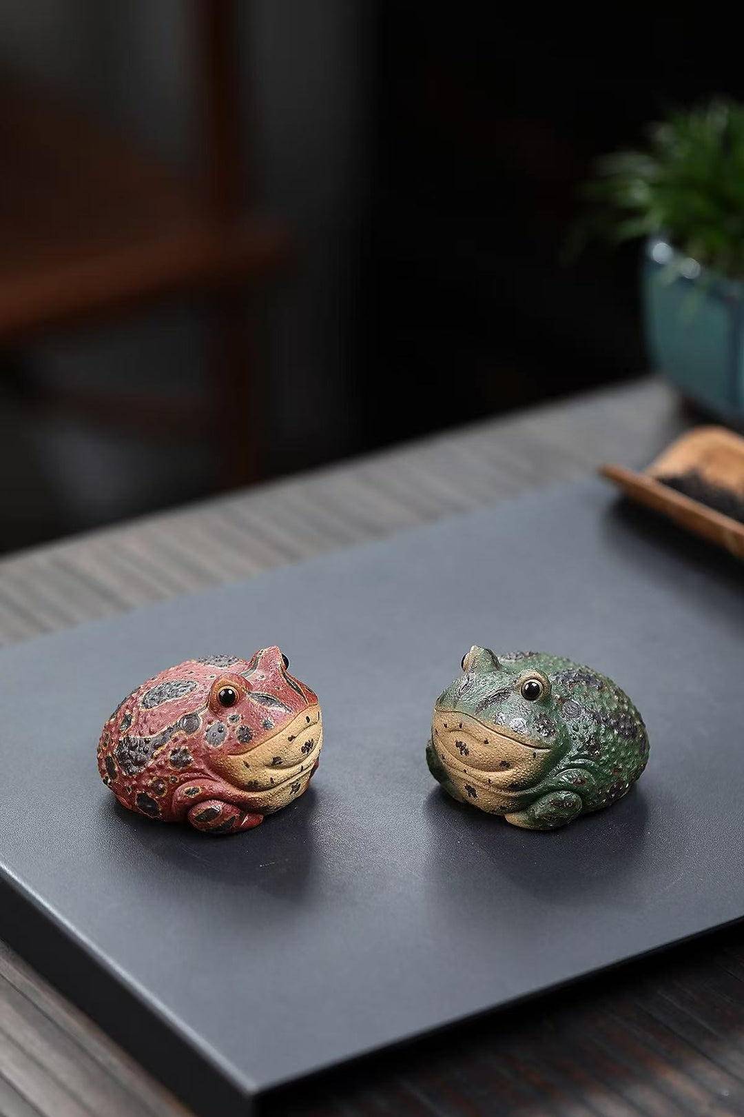 "Little Lucky Toad" | Handcrafted Yixing Duan Ni Tea Pet