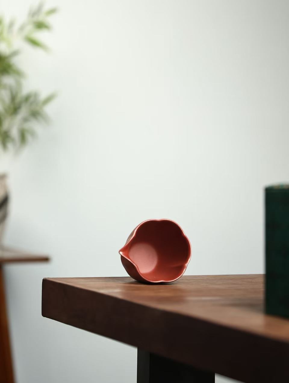 "Jinvon Petal" | Handcrafted Premium Zhu Ni Fair Cup | Symmetrical Petal Design (210cc)