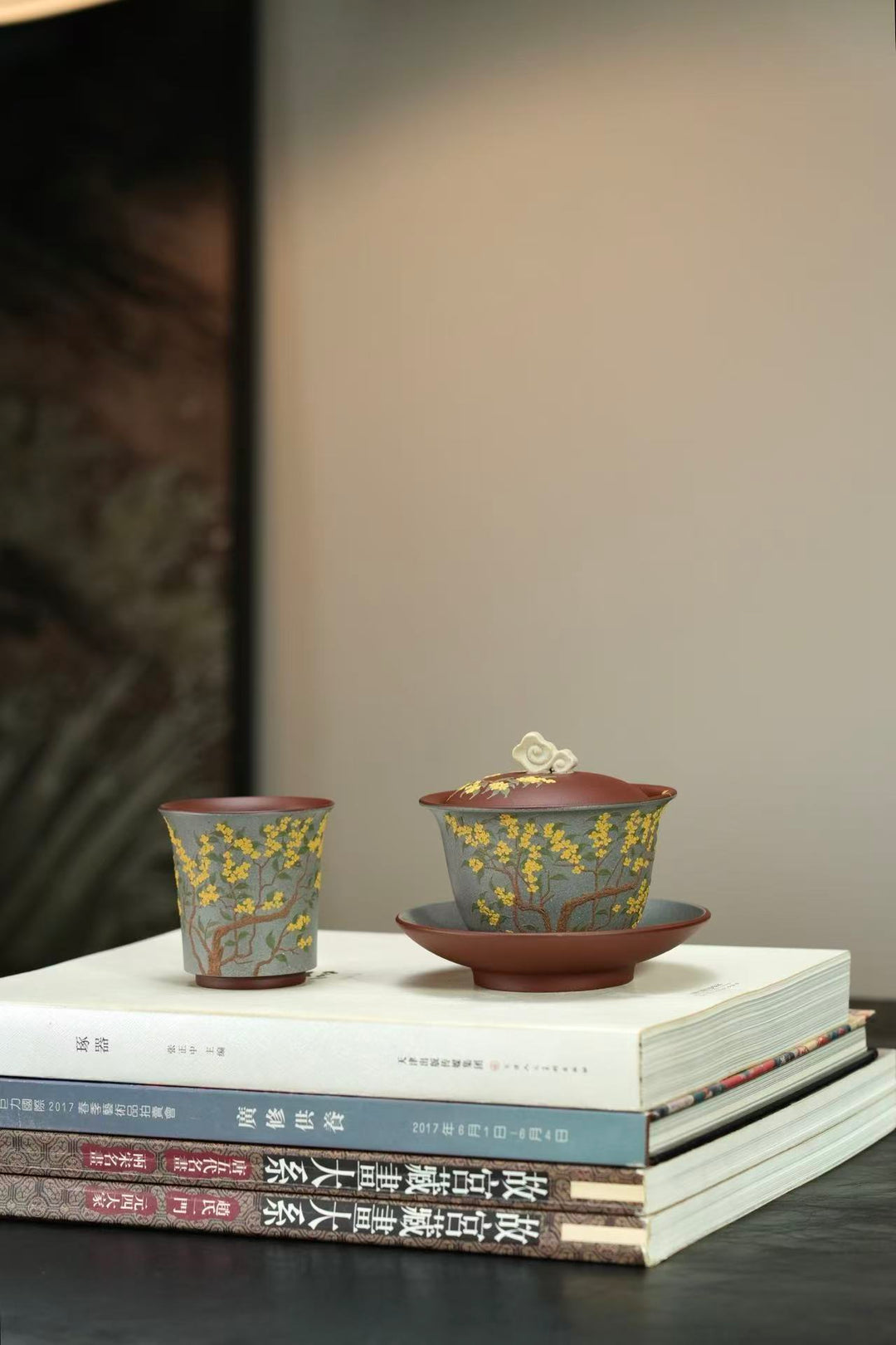 "Golden Laurel" Master Set | Handcrafted Yixing Zisha Gaiwan &amp; Cup | Premium Purple Clay Floral Art (Set of 2)