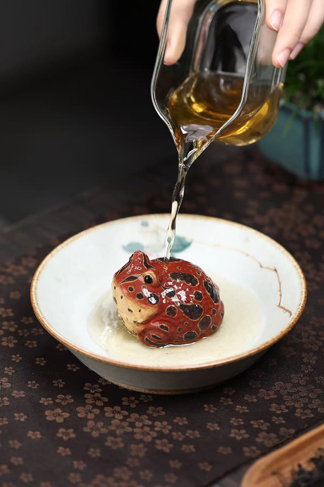 "Little Lucky Toad" | Handcrafted Yixing Duan Ni Tea Pet